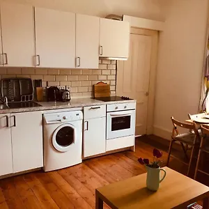  Apartment Family - Skye - Private Members Club